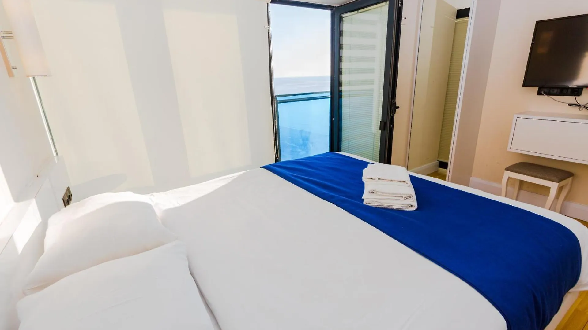 Aparthotel Seasonal - Beautiful Apartments Near The Sea - Orbi City N4 Batumi