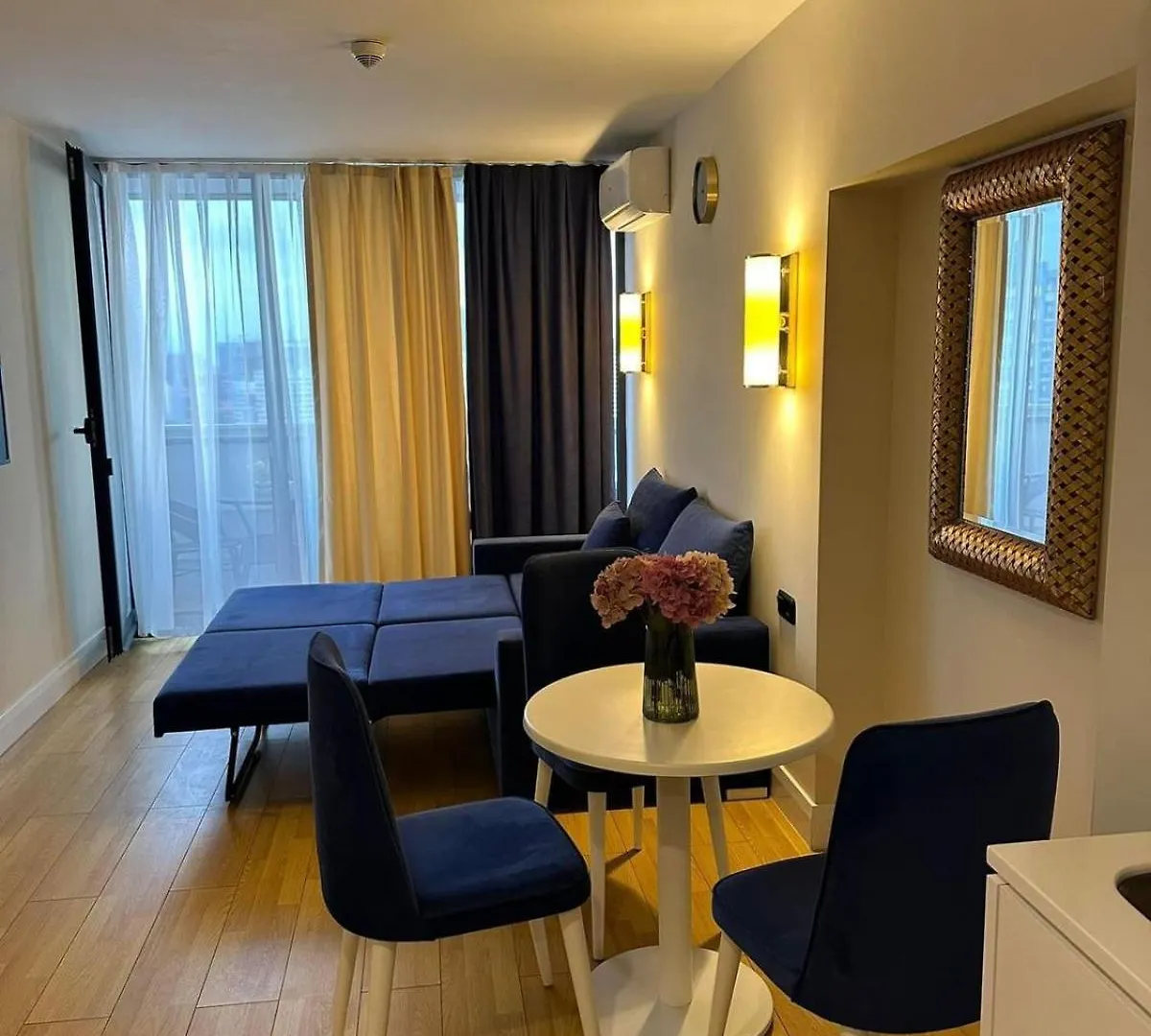 Aparthotel Seasonal - Beautiful Apartments Near The Sea - Orbi City N4 Batumi